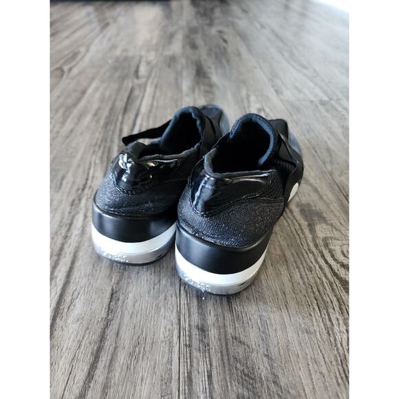 GUESS Sneakers Women's 8.5 Black And White - Picture 3 of 8